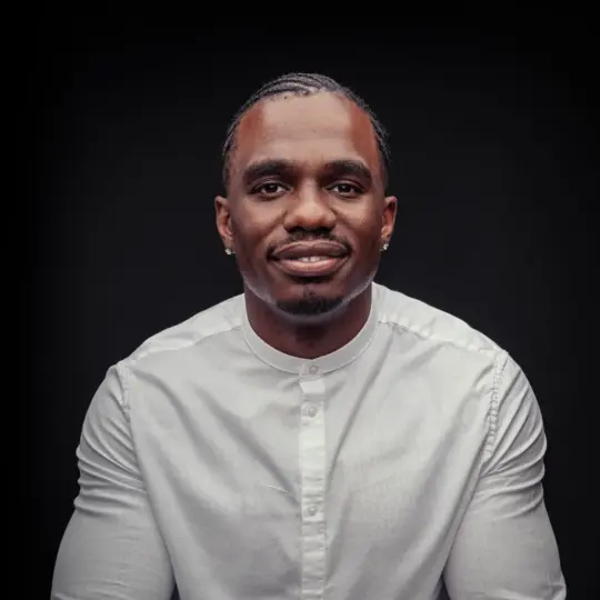 Copy of Rwenshaun Miller Headshot