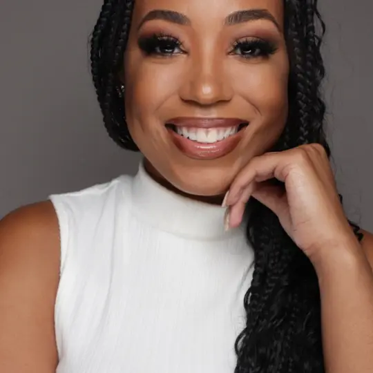 Raven Gibbs Headshot